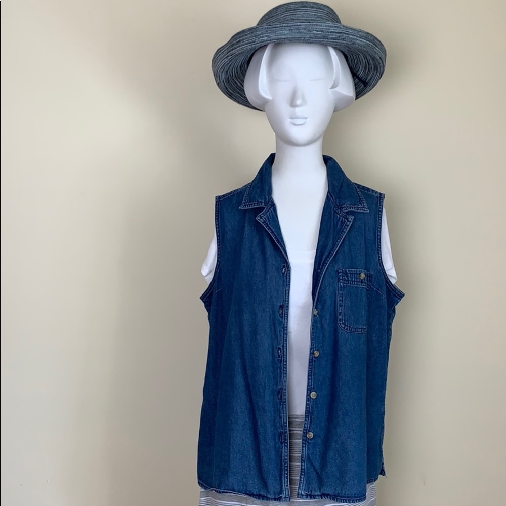 Cabin Creek denim shirt. Sleeveless. retro